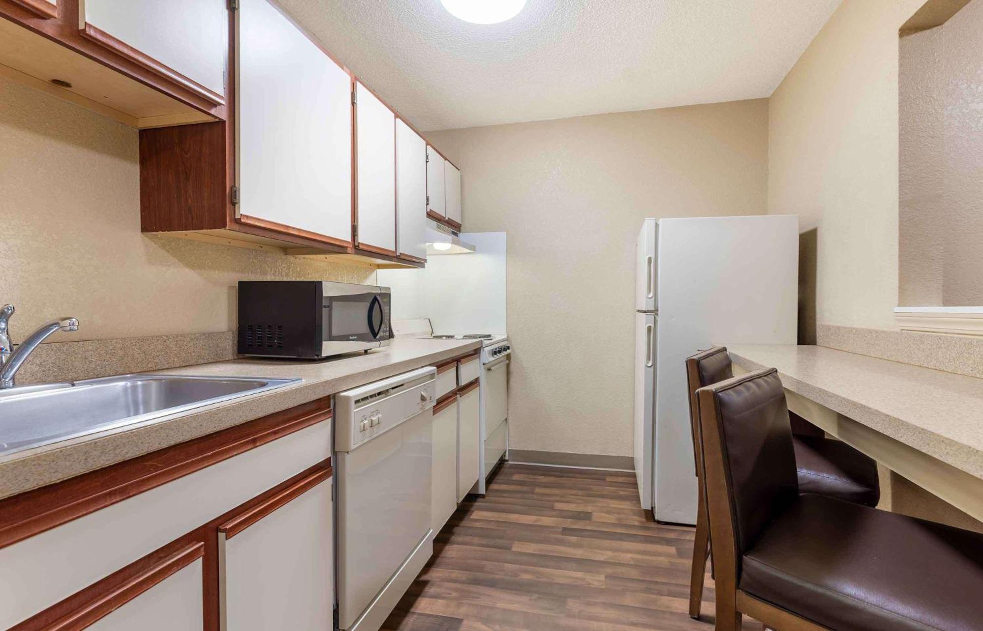 Extended Stay America Suites - Wichita - East מראה חיצוני תמונה