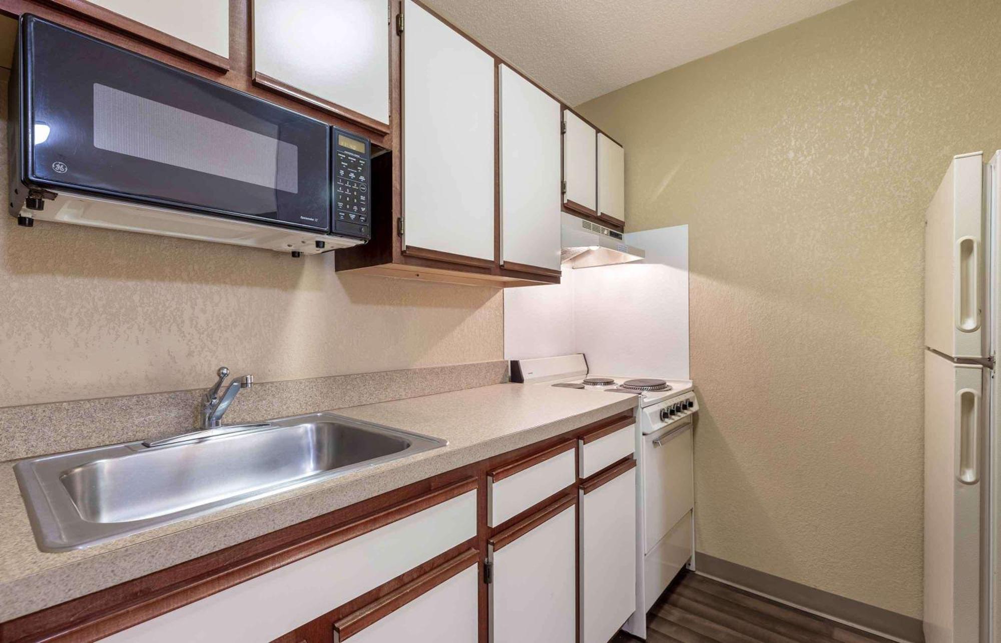 Extended Stay America Suites - Wichita - East מראה חיצוני תמונה