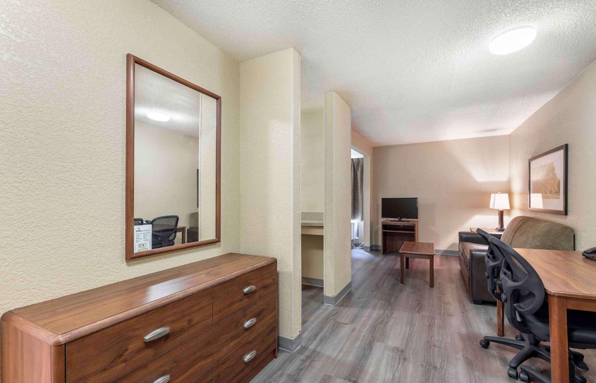 Extended Stay America Suites - Wichita - East מראה חיצוני תמונה