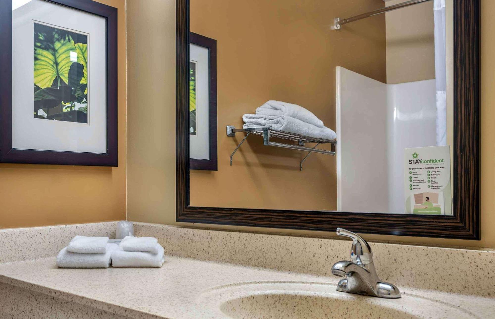 Extended Stay America Suites - Wichita - East מראה חיצוני תמונה