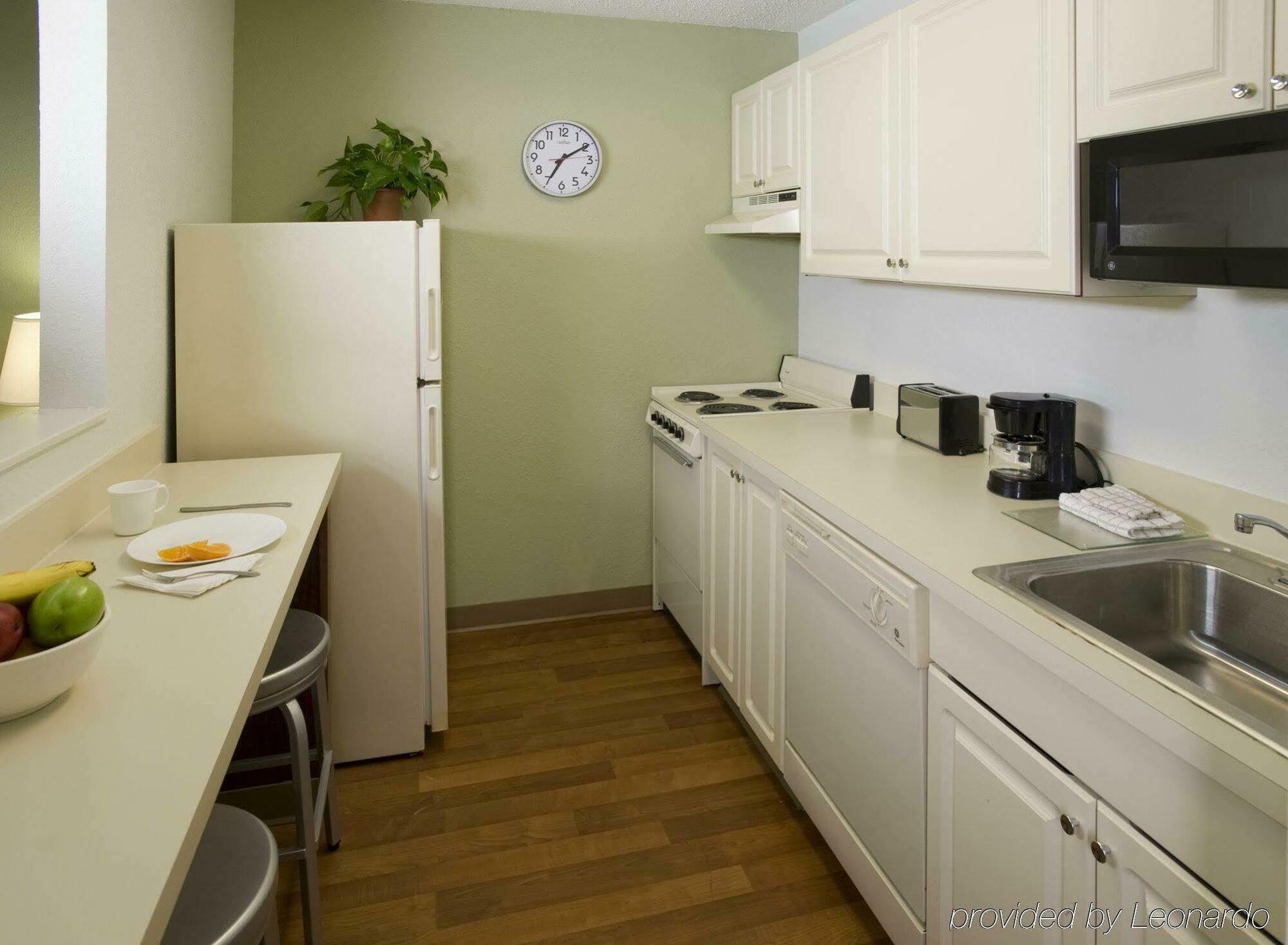 Extended Stay America Suites - Wichita - East מראה חיצוני תמונה